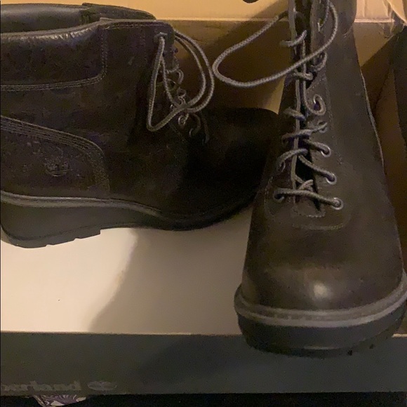 Timberlands - Picture 3 of 4